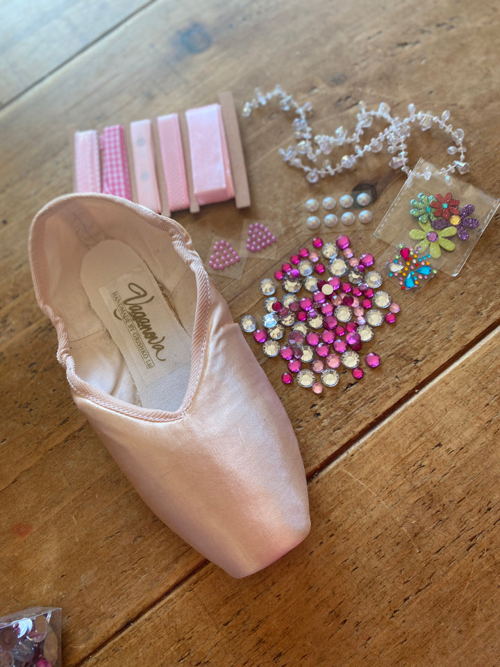 Pointe Shoe Decorating Kit